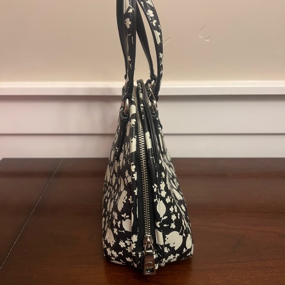 Sold - Picture 7 of 9